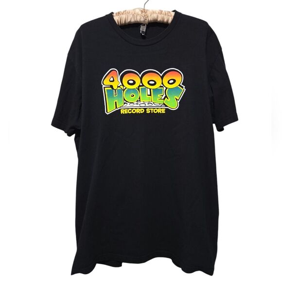 4000 Holes Record Store Spokane Washington Short Sleeve T-shirt Size XL - Picture 1 of 4